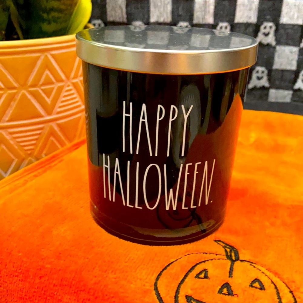 Rae Dunn- new “Happy Halloween” candle